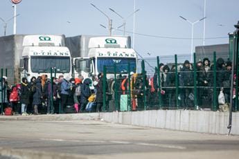 Ucraina, Bbc: 20mila uomini fuggiti all’estero per non combattere