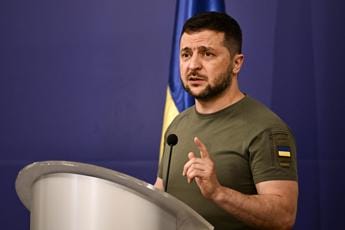 Ucraina-Russia, pressing su Kiev: guerra ferma, servono negoziati