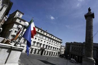 Galleria foto 'Via libera del Cdm al pacchetto sicurezza: norme anti-borseggio, stretta su case occupate e truffe ad anziani' - foto 1
