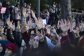 Galleria foto 'Violenza sulle donne, dall’impiegata alla manager le voci al rientro al lavoro dopo la maxi-mobilitazione' - foto 1