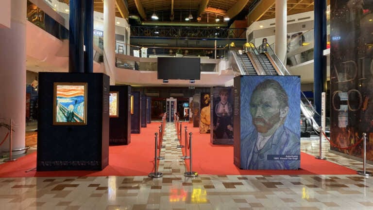 A Bari i quadri parlanti come in Harry Potter: in piazza del Ferrarese le opere “animate” di Van Gogh
