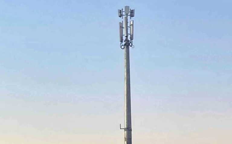 Matera, stop ai lavori per l’antenna “senza permessi”: era stato issato in meno di 24 ore