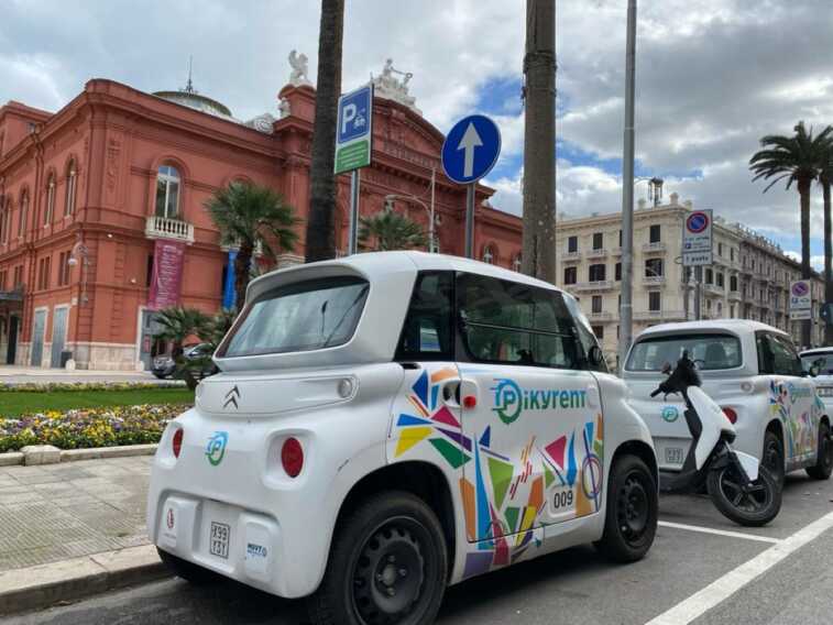 Galleria foto 'Bari, Pikyrent installa 5 hub di ricarica: per chi gli utilizza previsto un cashback sul costo di sblocco' - foto 1