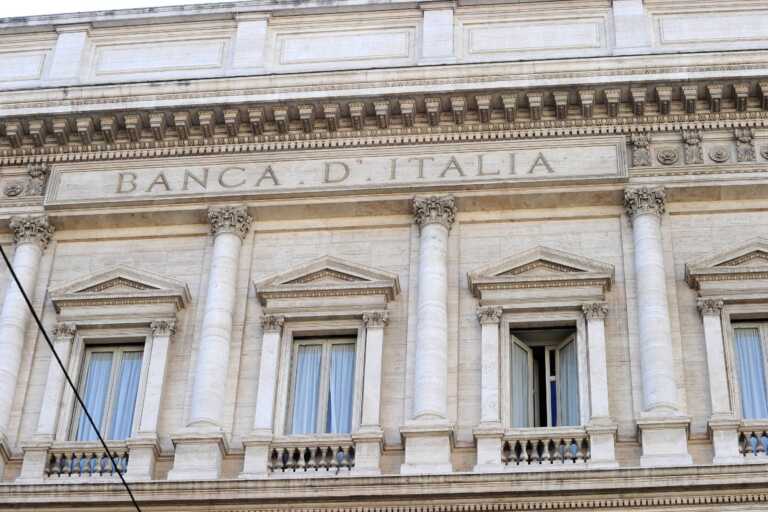 Bankitalia taglia le stime. Aumentano interessi e crollano i prestiti