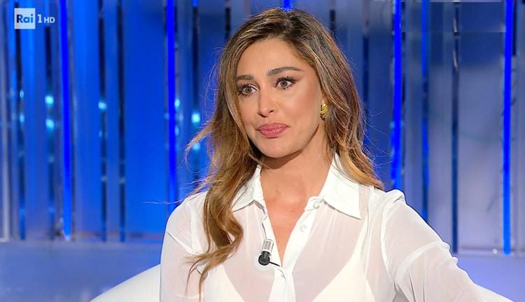 Belen: «Mi sono rinchiusa in una clinica, stavo morendo»