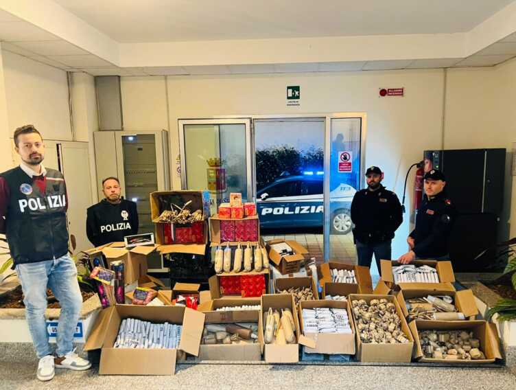 Sequestrati cinque quintali di botti illegali nel Salento: erano in un box auto. Arrestato un 43enne – VIDEO