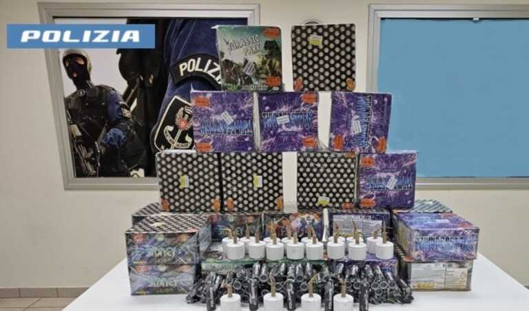 Taranto, in casa 130 chili di botti illegali che vendeva su internet: arrestato un 30enne