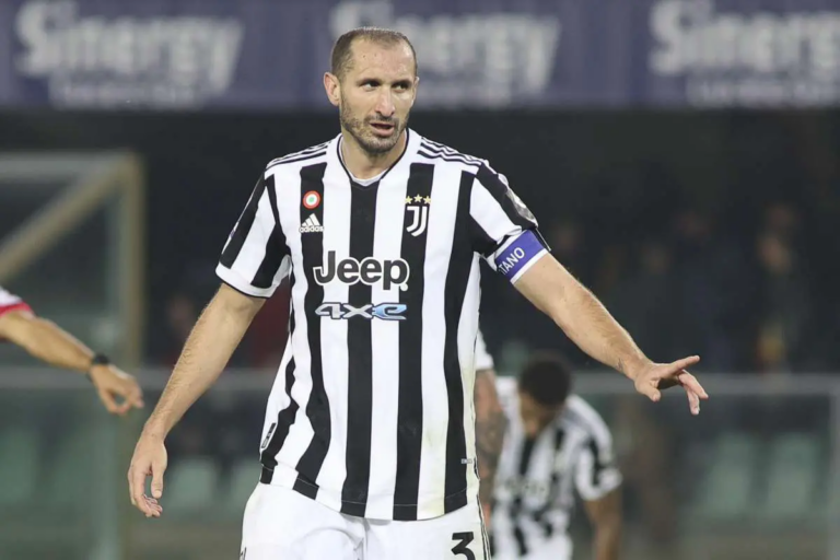 Galleria foto 'Chiellini appende gli scarpini al chiodo. Per l’ex della Juventus è ufficiale l’addio al calcio giocato' - foto 1