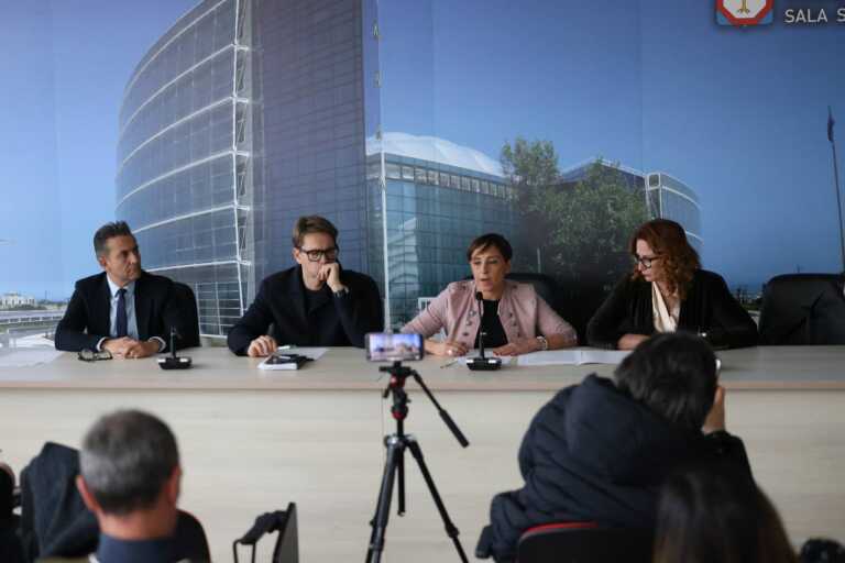 Reddito di dignità potenziato in Puglia: ai beneficiari anche voucher per la cultura