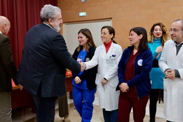 Bari, cento nuovi assunti al Policlinico. Emiliano: «Ora investiamo in strutture innovative» – VIDEO