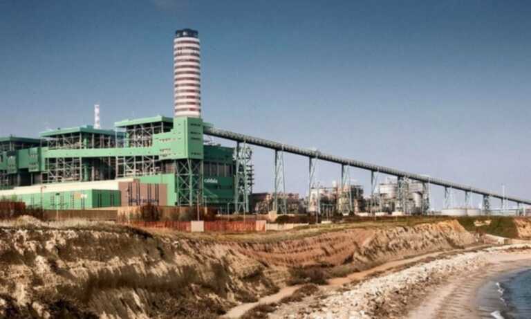 Brindisi, prorogate le concessioni a Enel: nel porto pure nel 2024. L’Authority: «Poi vadano via»