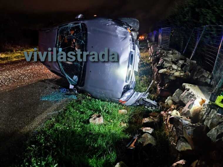 Galleria foto 'Perde il controllo dell’auto sulla provinciale tra Castellana e Turi: paura per un giovane' - foto 1