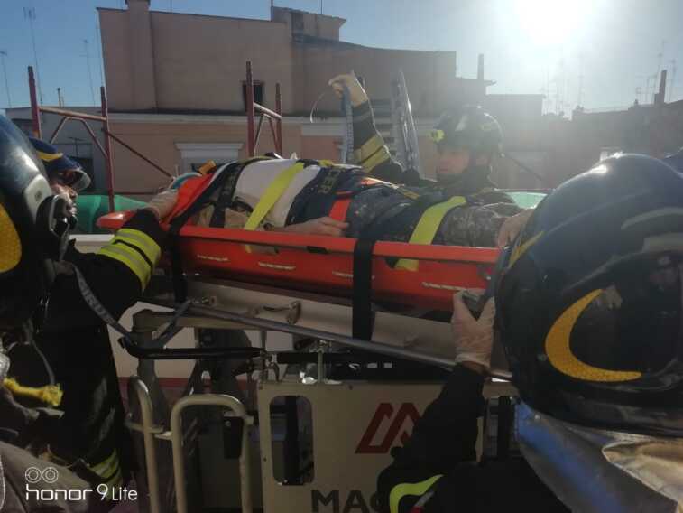 Incidente sul lavoro a Barletta, operaio precipita da un’impalcatura: soccorso dai vigili del fuoco