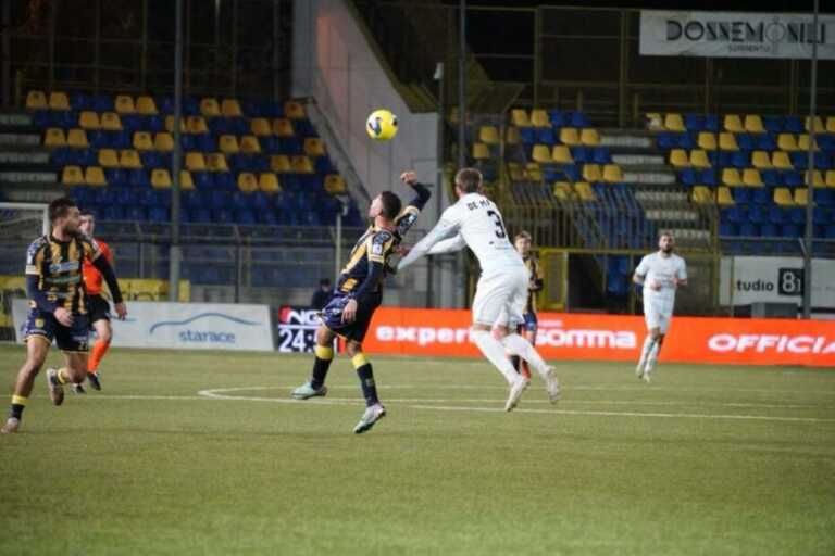 La Virtus Francavilla sprofonda in casa della Juve Stabia: 3-0 per i campani