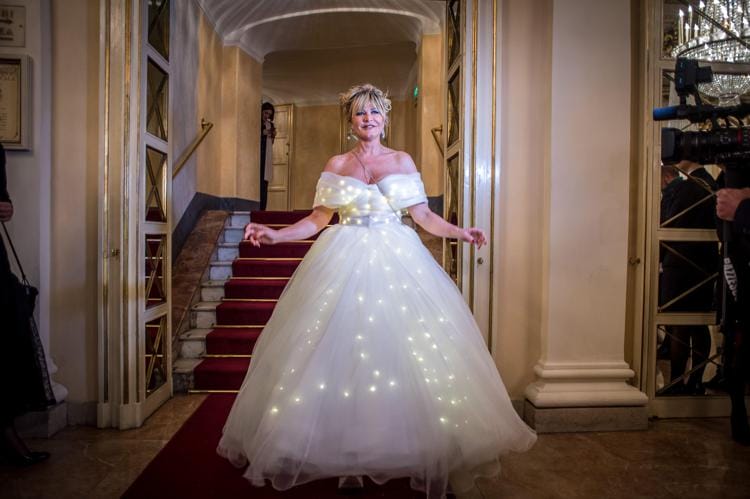 Galleria foto 'Da Liz Taylor a Dvora, i look della Prima alla Scala' - foto 1