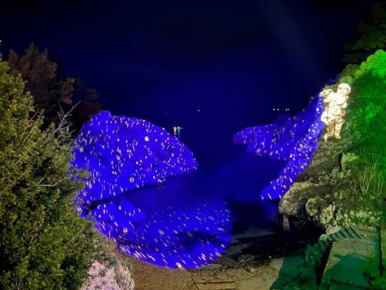 Diso, la magia del Natale nell’insenatura Acquaviva: luci e proiezioni per uno spettacolo suggestivo