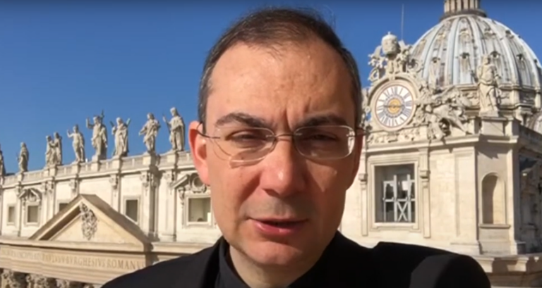 Processo Vaticano, da Lecce mons. Carlino è l’unico assolto: condanne per 37 anni di reclusione