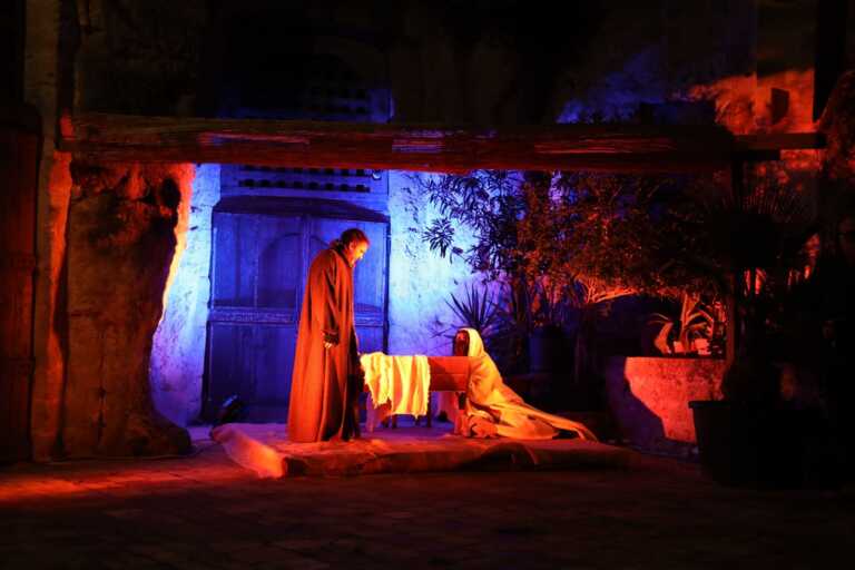 Matera, il presepe vivente affascina i turisti: in tre giorni è boom di visitatori – FOTO