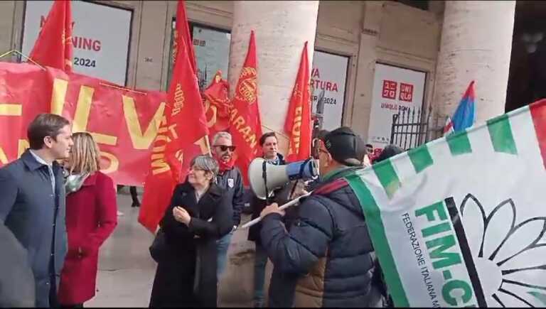 Ex Ilva: tutto rinviato. I sindacati rifiutano di lasciare palazzo Chigi. Il governo: «Garantiremo continuità» – VIDEO