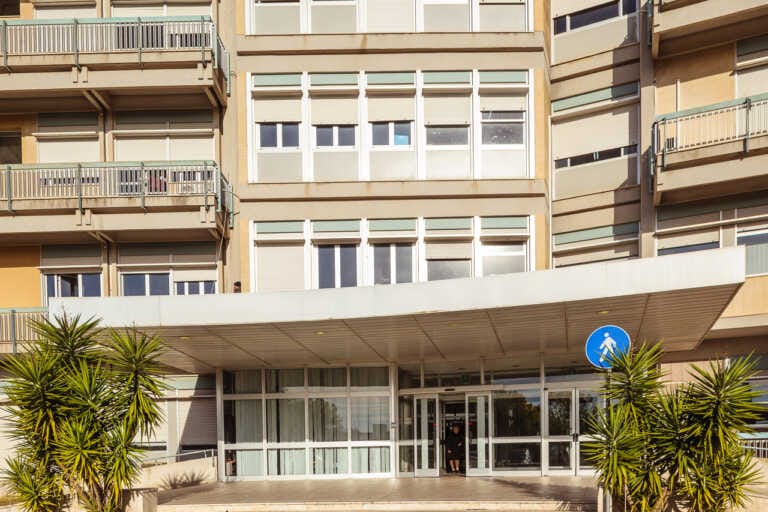 Sorpreso a rubare medicinali dal Pta di Campi Salentina: sospeso un dipendente della Sanitaservice
