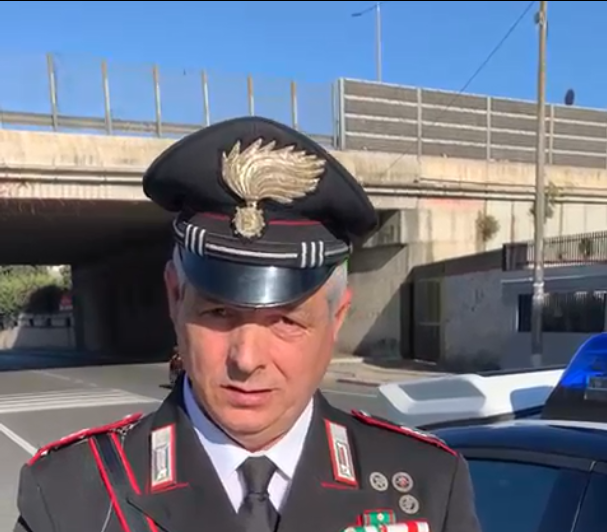 Donna sul ponte salvata dai carabinieri a Bari. Il racconto del brigadiere Rutigliani – VIDEO
