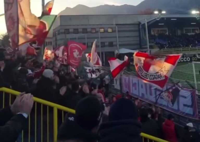 Soldi falsi per comprare bevande allo stadio di Lecco, il gestore: «Sono stati i tifosi del Bari»