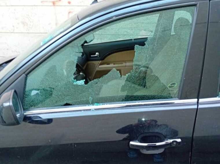 Bitonto, auto nel mirino dei vandali: è boom di vetri spaccati in centro come in periferia