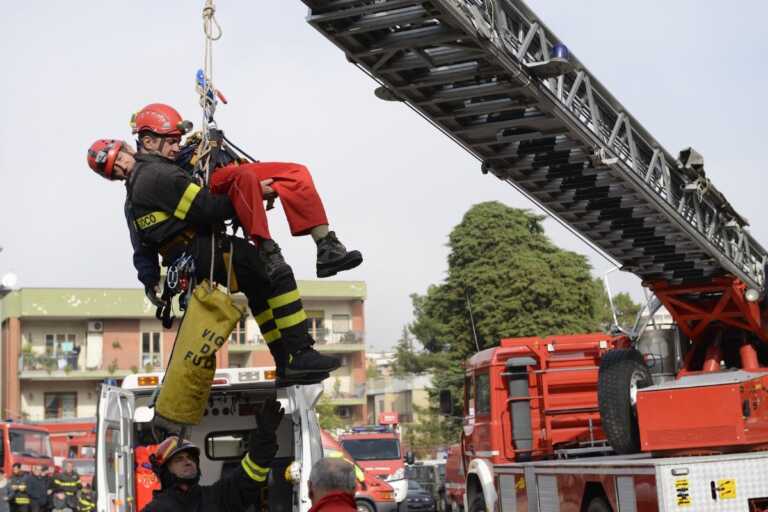 Santa Barbara: vigili del fuoco in festa. A Matera dimostrazioni in piazza Duomo