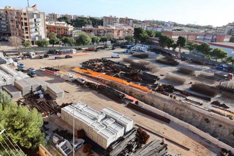 Galleria foto 'Andria, forze dell’ordine nel cantiere ferroviario. La Prefettura: «Un normale accesso ispettivo»' - foto 3