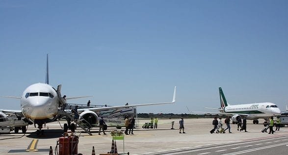 Aeroporti, vertice con Vasile e la destra va all’attacco: «No alle passerelle elettorali a Lecce»
