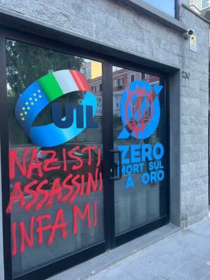 Galleria foto '“No vax” imbrattano la sede della Uil Puglia a Bari. Il sindacato: «Rispetto per la casa dei lavoratori» – VIDEO' - foto 5