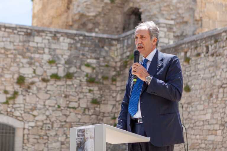 Tajani non molla su Bardi, muro contro muro Lega-FI. I leader della coalizione si contendono la Basilicata
