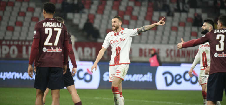 Bari sconfitto al San Nicola dalla Reggiana. Marino non cerca scuse: «Abbiamo giocato male» – HIGHLIGHTS