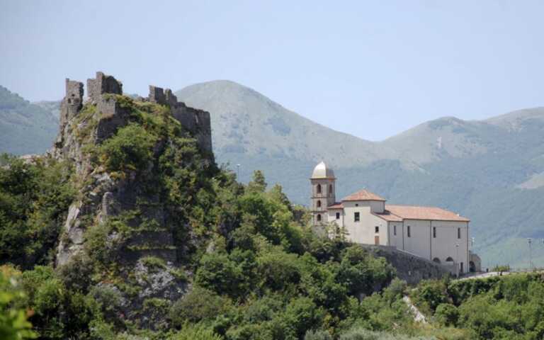 La tornanza insieme alla restanza per rigenerare i borghi d’Italia