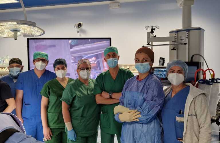 Tumori, a Bari asportata una massa di 50 chili in una paziente 66enne: la donna è stata dimessa e sta bene