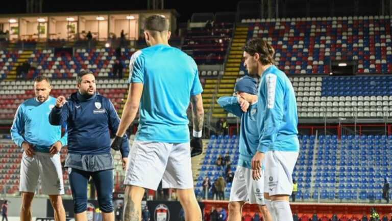 La Virtus Francavilla ferma il Crotone davanti ai suoi tifosi: in Calabria finisce 1-1