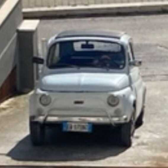 Galleria foto 'Trani, rubata una 500 d’epoca a un’anziana 81enne. Era la sua auto da 58 anni: «Ho il cuore spezzato»' - foto 1