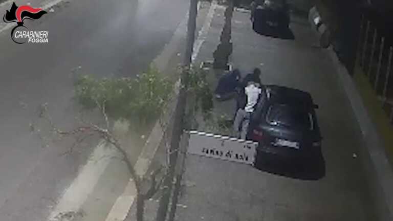 Zapponeta, giovanissimi rubano un’auto a capodanno: un cittadino chiama il 112 e li fa arrestare – VIDEO