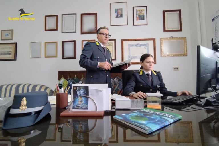 Scoperti 8 lavoratori in nero e 4 irregolari nel Brindisino: segnalati i titolari di 6 attività commerciali Scoperti 8 lavoratori in nero e 4 irregolari nel Brindisino: segnalati i titolari di 6 attività commerciali