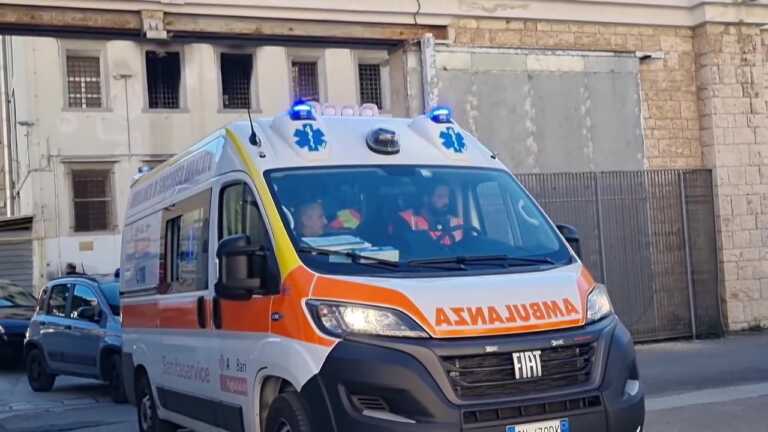 Incendio nel reparto sanitario del carcere di Bari: «Ci sono ancora malati in carrozzina senza vie di fuga»