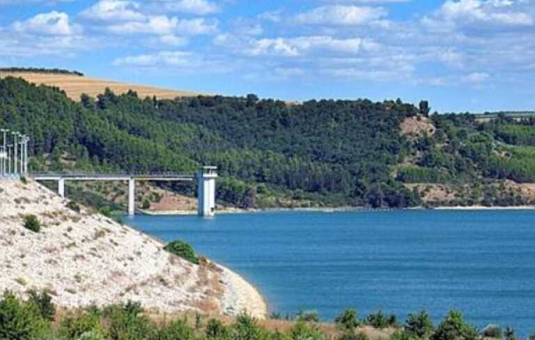 Negli invasi pugliesi mancano 37 milioni di metri cubi d’acqua. Coldiretti: «Quando piove si perde»