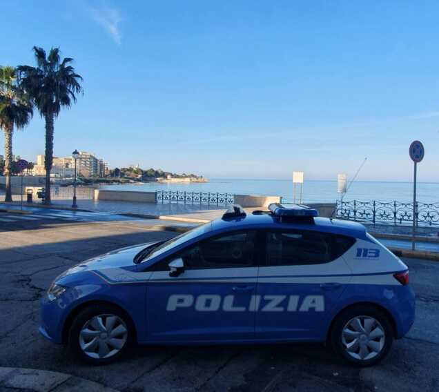 Con il volto coperto e armato di un cacciavite rapina un negozio a Trani: arrestato un sorvegliato speciale