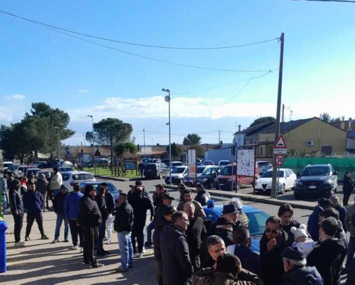 Gli agricoltori metapontini protestano a Scanzano Jonico: «Produciamo sottocosto»