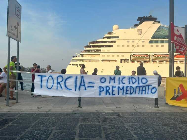 Deposito gnl a Brindisi, riesplode la protesta. Associazioni contro i test: «Provocazioni da Edison»