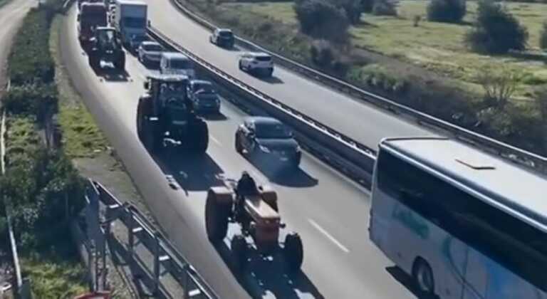 Sfilano i trattori lungo le strade del Barese: in 100 nel capoluogo per protestare contro le politiche Ue