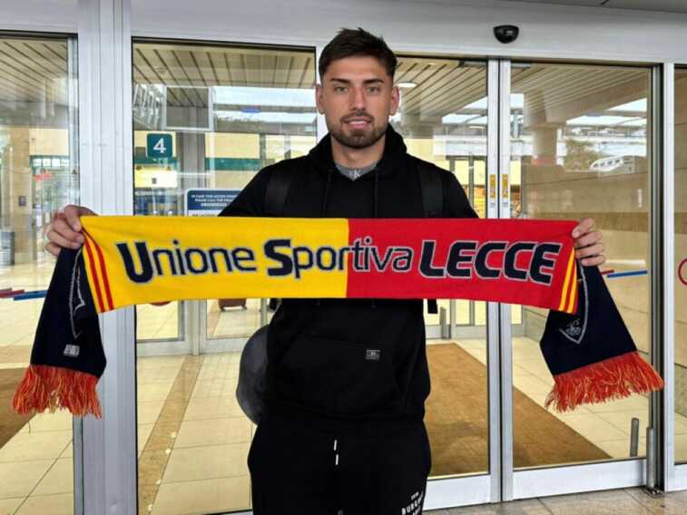 Galleria foto 'Lecce, ufficiale Pierotti dall’Atlético Colón: l’argentino classe 2001 vestirà la maglia numero 50' - foto 1