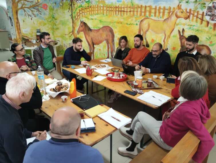 Taranto, lotta alla povertà educativa: nelle scuole prende il via l’iniziativa “DigitalMenti”