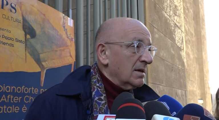 “Un pianoforte per strada” ritorna a Bari. Sisto: «Aiutiamo chi ha bisogno» – VIDEO