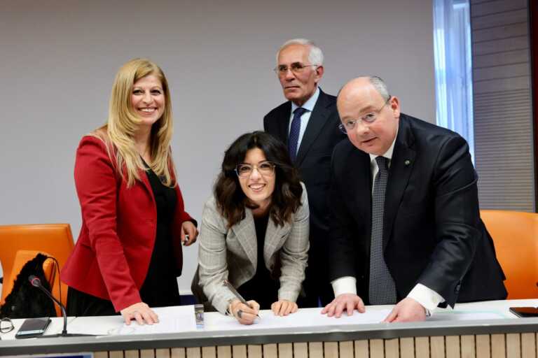 Bari, stabilizzati 15 ricercatori e collaboratori all’Istituto tumori: «Continua il processo di rafforzamento» – VIDEO