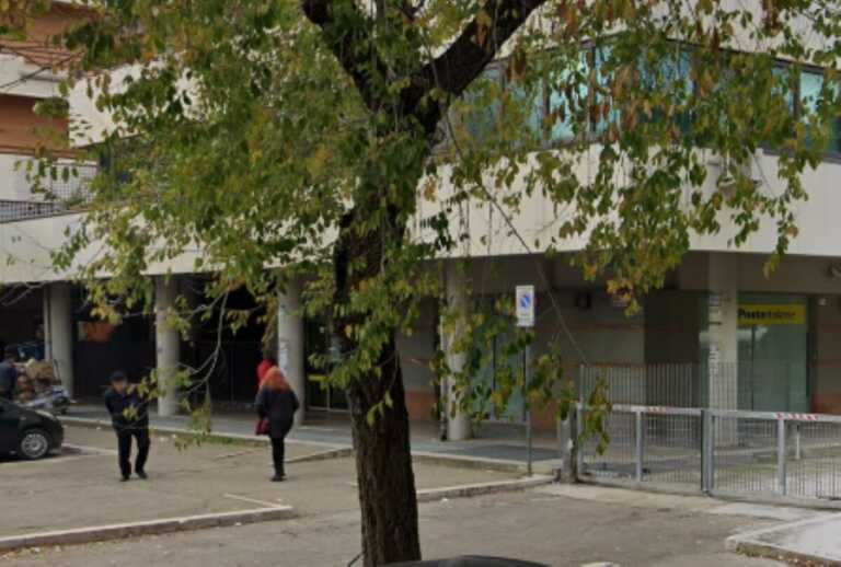 Rapina in un ufficio postale alla periferia di Foggia: tre banditi in fuga col bottino